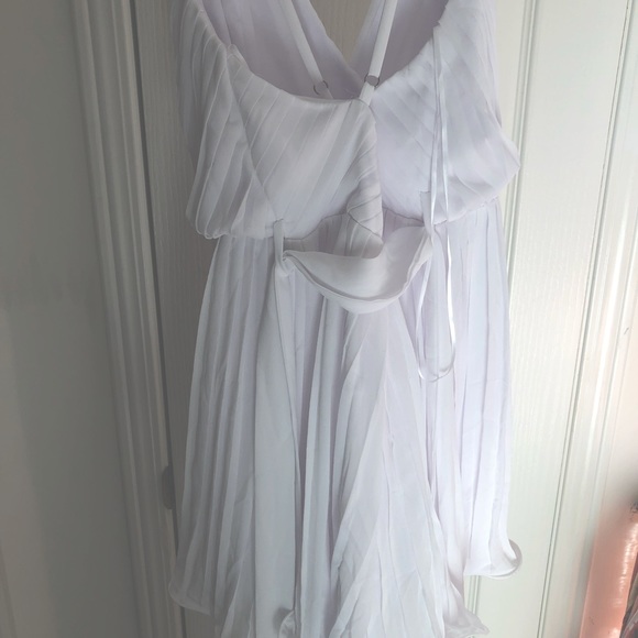 BNWOT Belted Romper - Picture 6 of 8